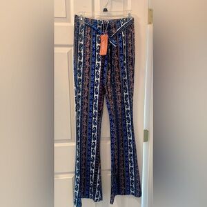 SHEIN paisley print bellbottom leggings